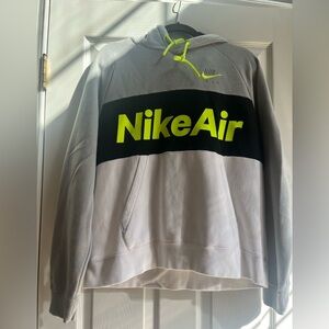 Nike Men Hoodie. Preowned in good condition